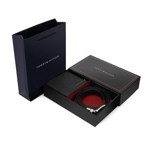 TOMMY HILFIGER set (Wallet & Belt)