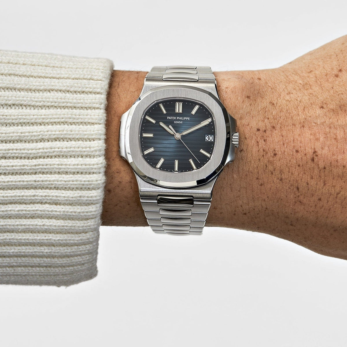Patek Philippe Nautilus For Men 5711/1A – Navy Dial