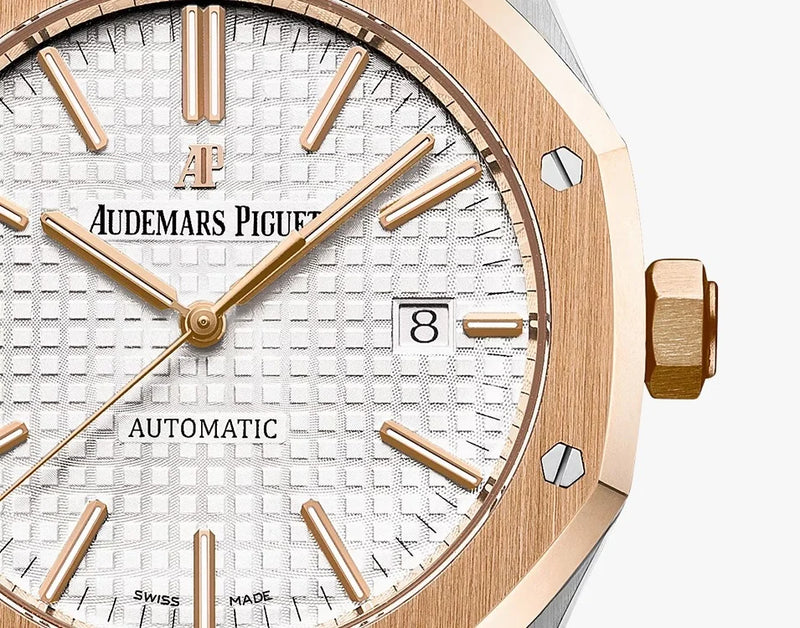 Audemars Piguet (Royal Oak) Watch For Men 15400SR.OO.1220SR.01