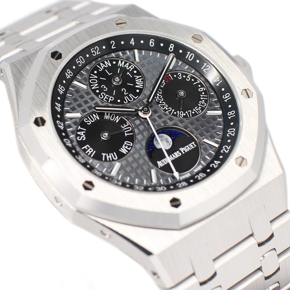 Audemars Piguet (Royal Oak) Watch For Men 26607BC.OO.1220BC.02