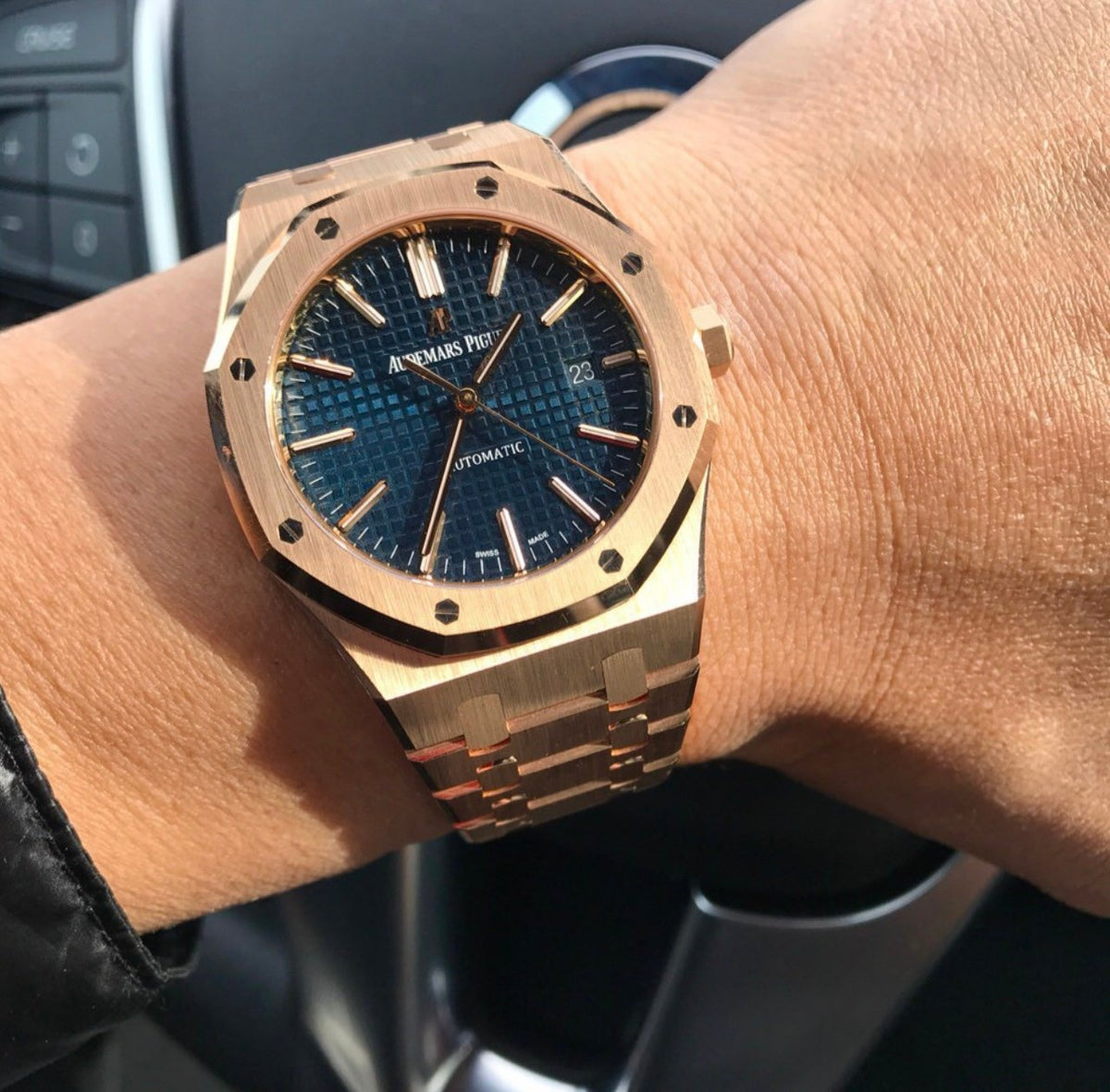 Audemars Piguet (Royal Oak) Watch For Men 15400OR.OO.1220OR.03