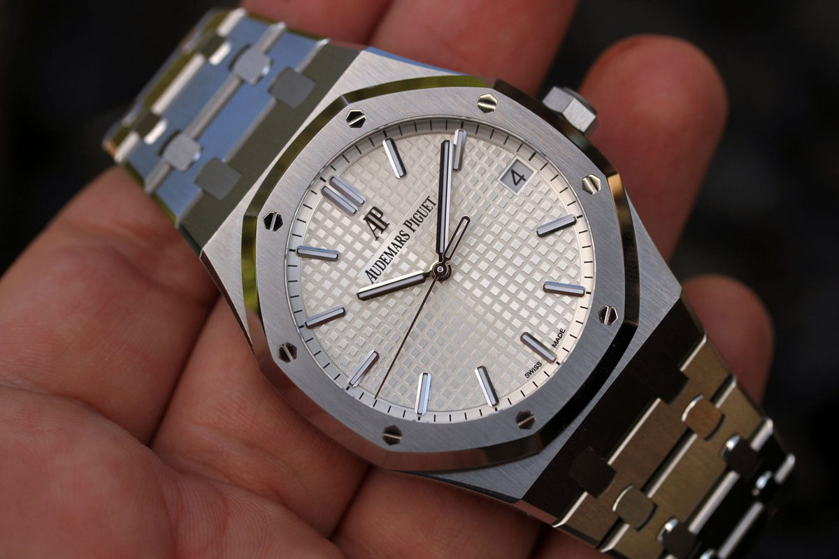 Audemars Piguet (Royal Oak) Watch For Men 15500ST.OO.1220ST.04