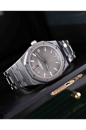 Audemars Piguet (Royal Oak) Watch For Men 15500ST.OO.1220ST.02