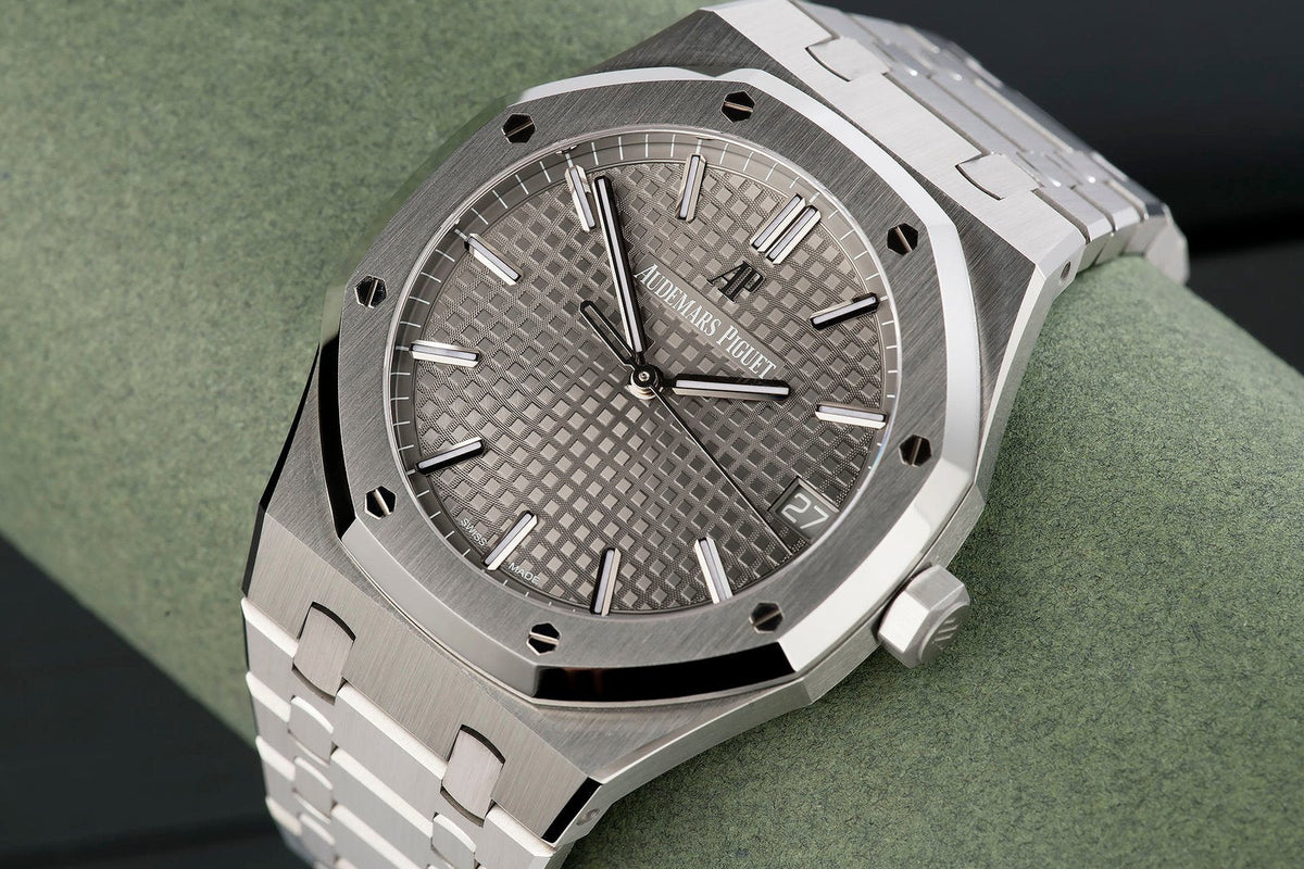 Audemars Piguet (Royal Oak) Watch For Men 15500ST.OO.1220ST.02