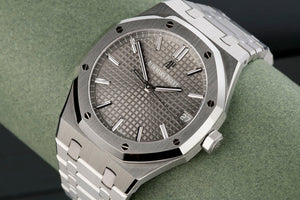 Audemars Piguet (Royal Oak) Watch For Men 15500ST.OO.1220ST.02