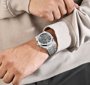 Audemars Piguet (Royal Oak) Watch For Men 15500ST.OO.1220ST.02