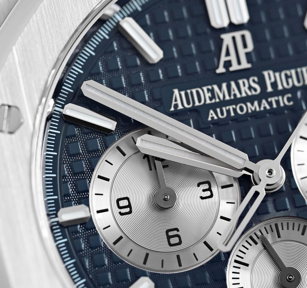 Audemars Piguet (Royal Oak) Watch For Men 26331ST.OO.1220ST.01