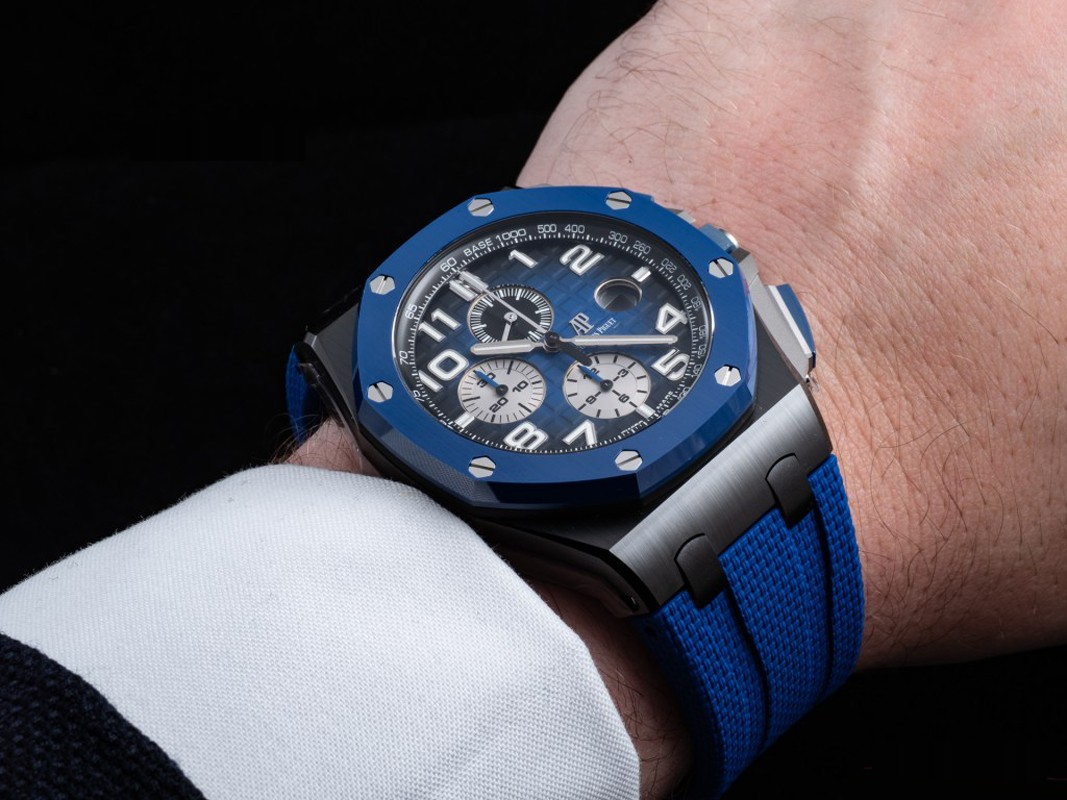 Audemars Piguet (Royal Oak Offshore) Watch For Men 26405CE.OO.A030CA.01
