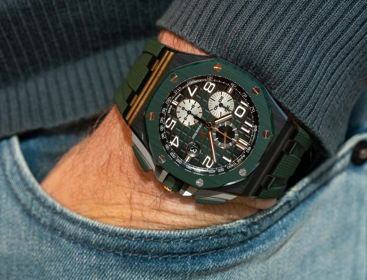 Audemars Piguet (Royal Oak Offshore) Watch For Men 26405CE.OO.A056CA.01