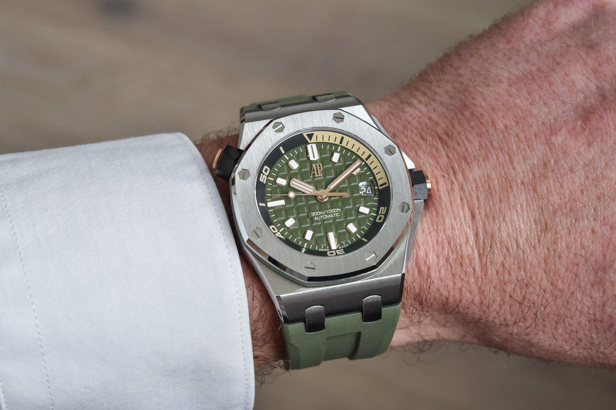 Audemars Piguet (Royal Oak Offshore) Watch For Men 15720ST.OO.A052CA.01