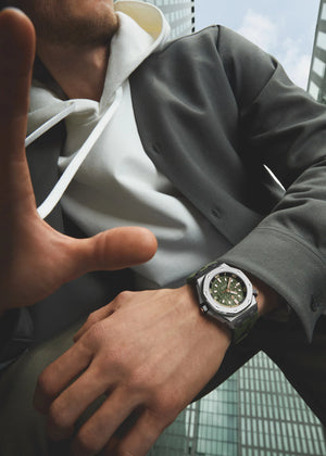 Audemars Piguet (Royal Oak Offshore) Watch For Men 15720ST.OO.A052CA.01