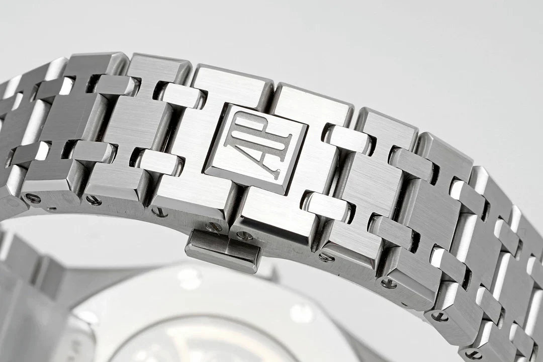 Audemars Piguet (Royal Oak) Watch For Men 15407ST.OO.1220ST.01