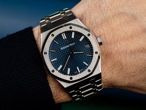 Audemars Piguet (Royal Oak) Watch For Men 15500ST.OO.1220ST.01