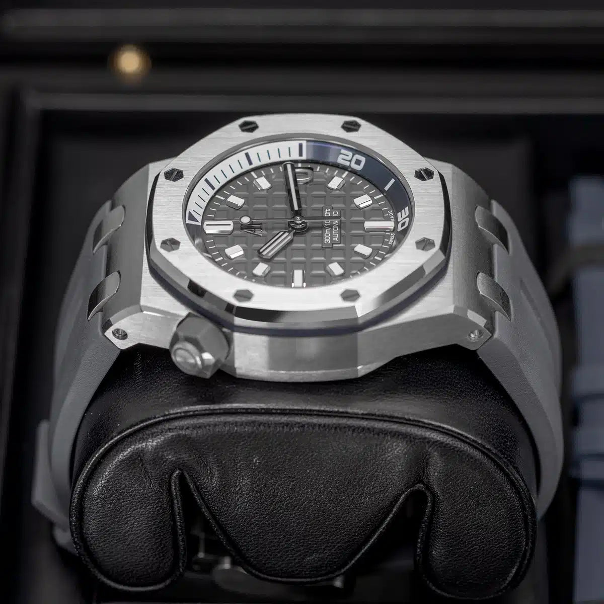 Audemars Piguet (Royal Oak Offshore) Watch For Men 15720ST.OO.A009CA.01
