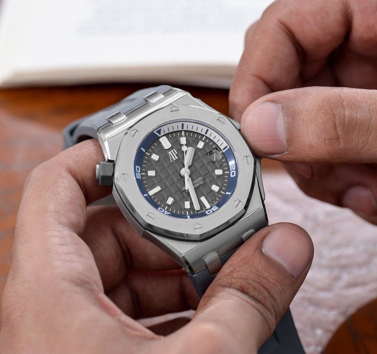 Audemars Piguet (Royal Oak Offshore) Watch For Men 15720ST.OO.A009CA.01