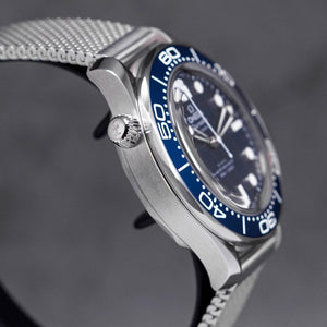 omega-sea-master-mens-watch