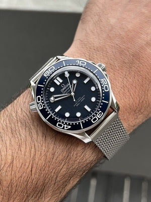 omega-sea-master-mens-watch