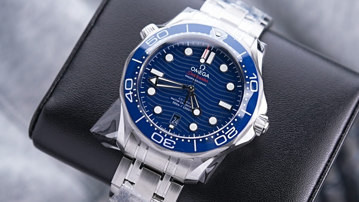 omega-seamaster-diver-300m-blue-dial-automatic