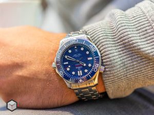 omega-seamaster-diver-300m-blue-dial-automatic