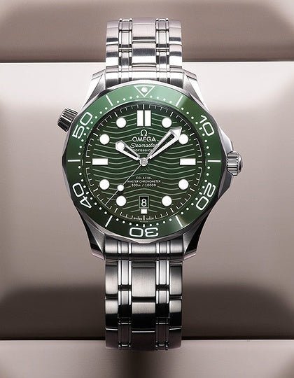 omega-seamaster-diver-300m-master-chronometer-dressed-in-green