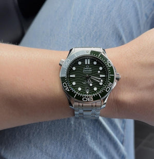 omega-seamaster-diver-300m-master-chronometer-dressed-in-green