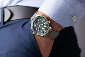 omega-seamaster-diver-300m-master-chronometer-dressed-in-green