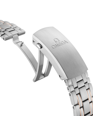 Omega Seamaster Diver 300M 44 mm فولاذ ‑ ذهب Sedna على الفولاذ ذهب Sedna
