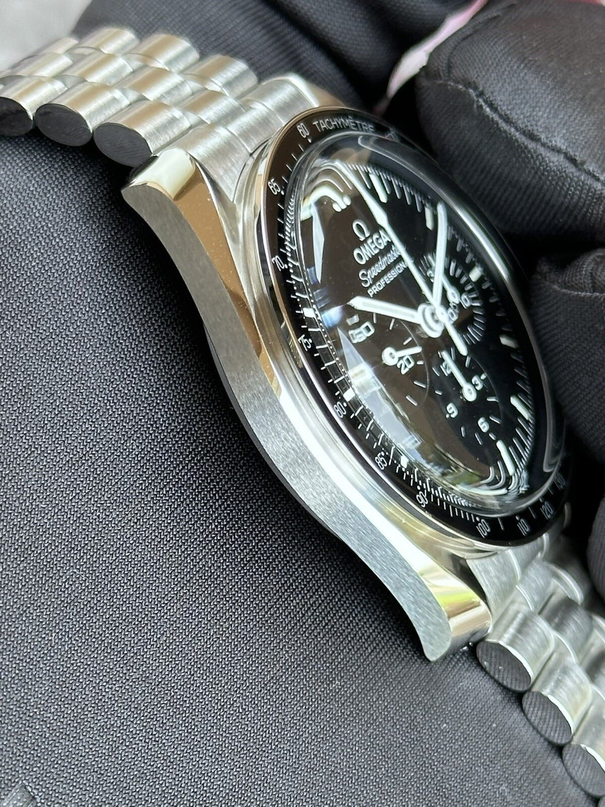 omega-speed-master-mens-watch