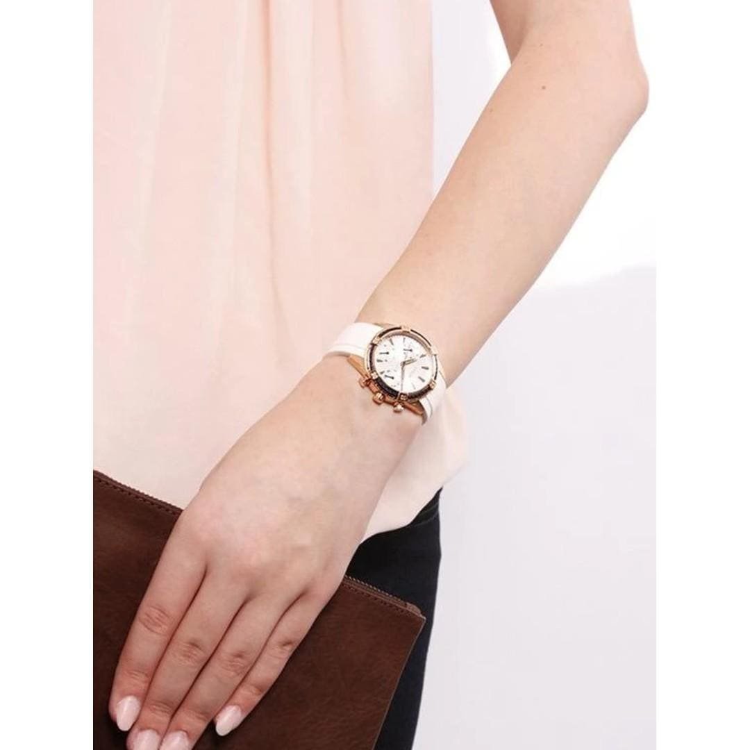 Guess Watch For Women W0562L1