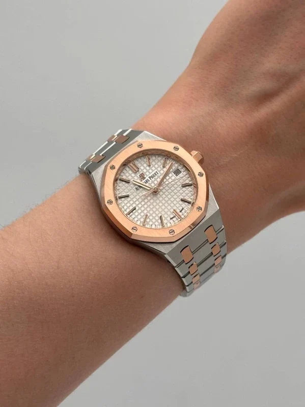 Audemars Piguet (Royal Oak) Watch For Women 77350SR.OO.1261SR.01