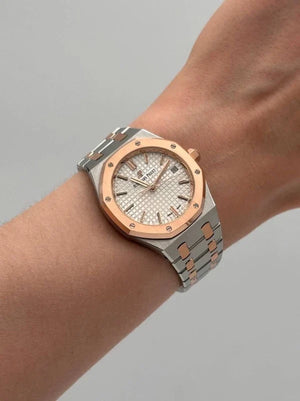 Audemars Piguet (Royal Oak) Watch For Women 77350SR.OO.1261SR.01