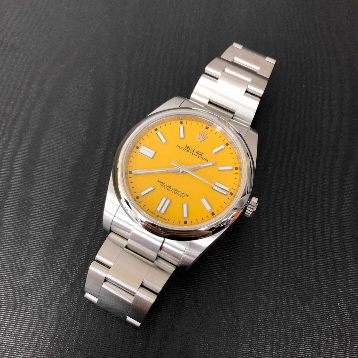 Rolex Oyster Perpetual Watch For Men and Women 124300-0004