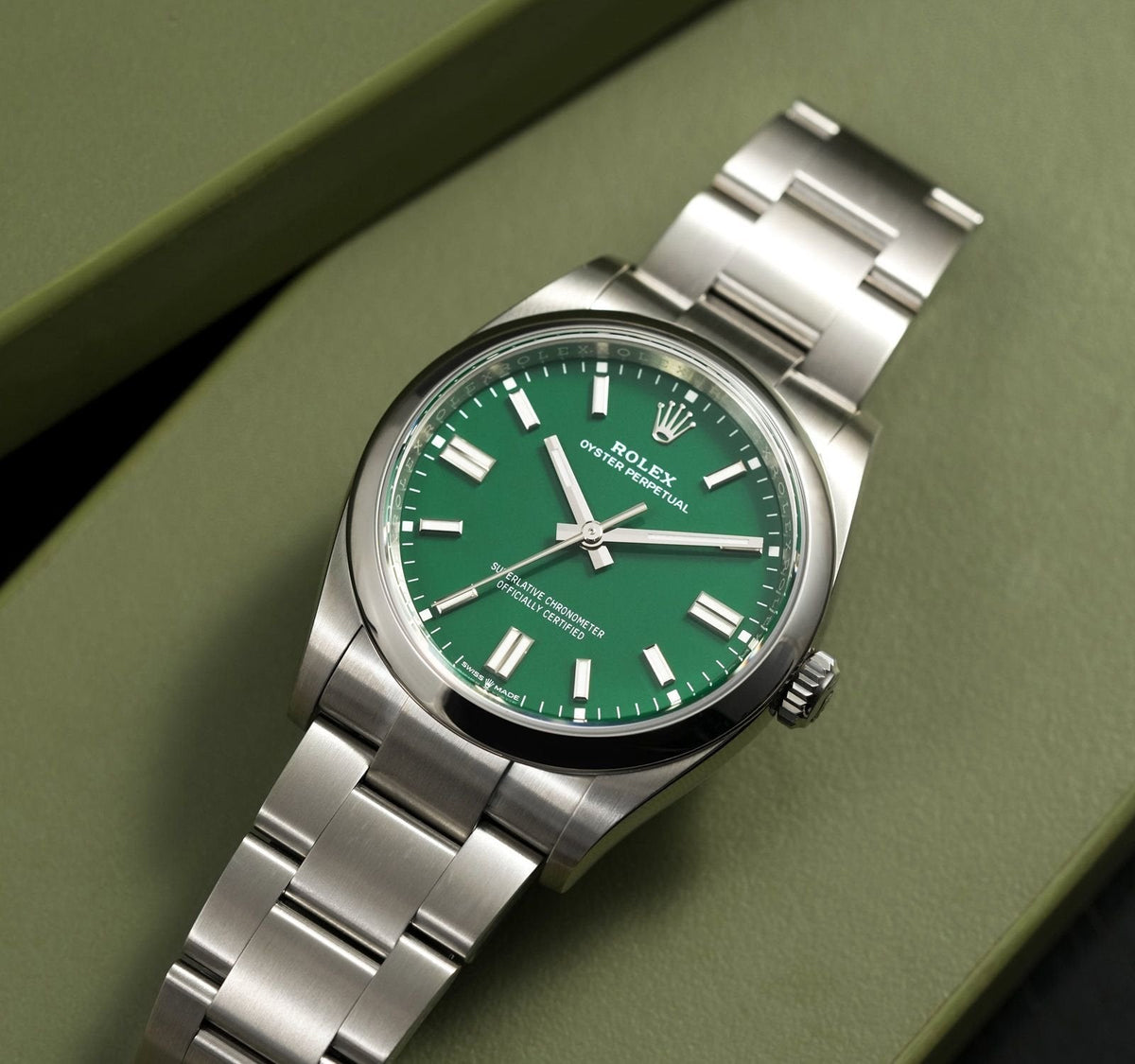 Rolex Oyster Perpetual Watch For Men and Women 277200-0006