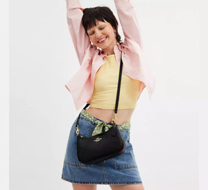 Coach Teri Shoulder Bag In pebbled leather Gold Black