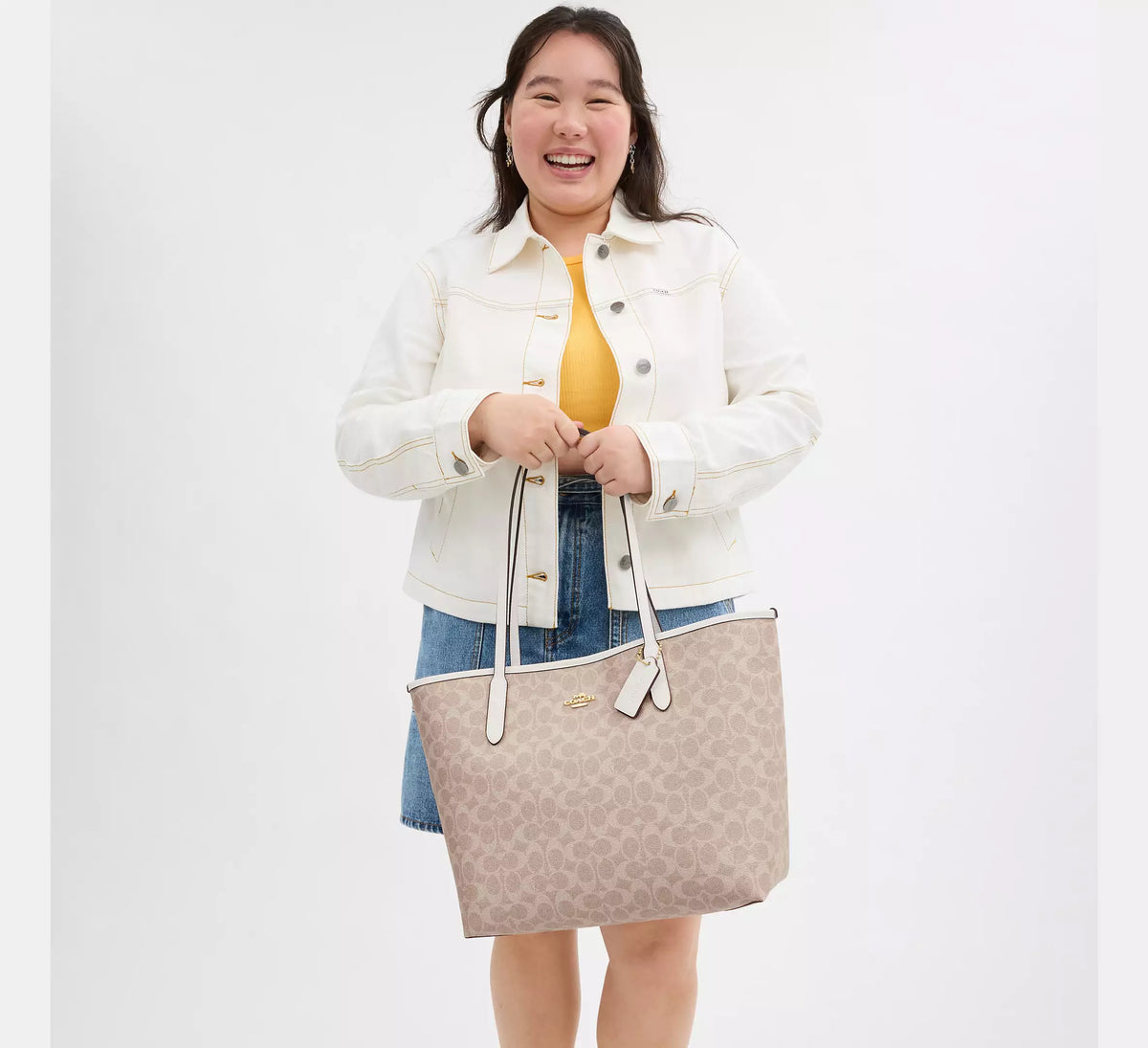 Coach City Tote Bag In Signature Canvas Sand Chalk