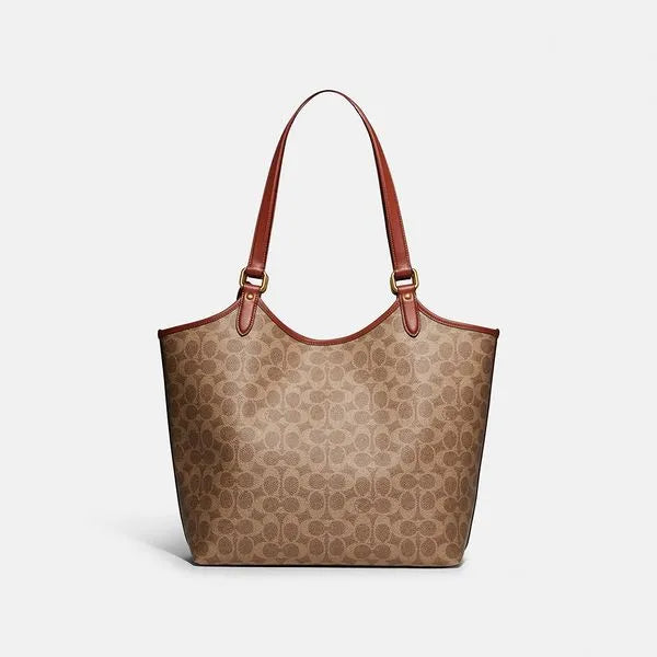 Coach Day Tote in Signature Canvas