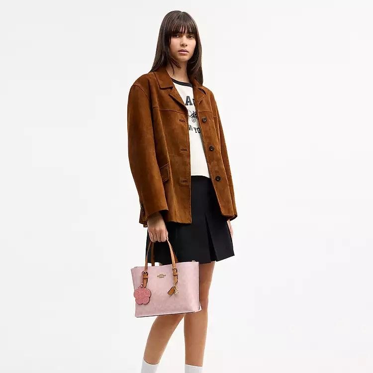Mollie Tote Bag 25\nIn Signature Canvas With Charm