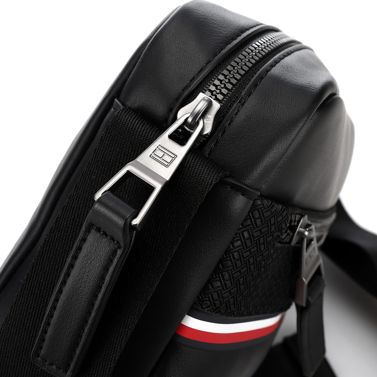 TOMMY HILFIGER Hand bag