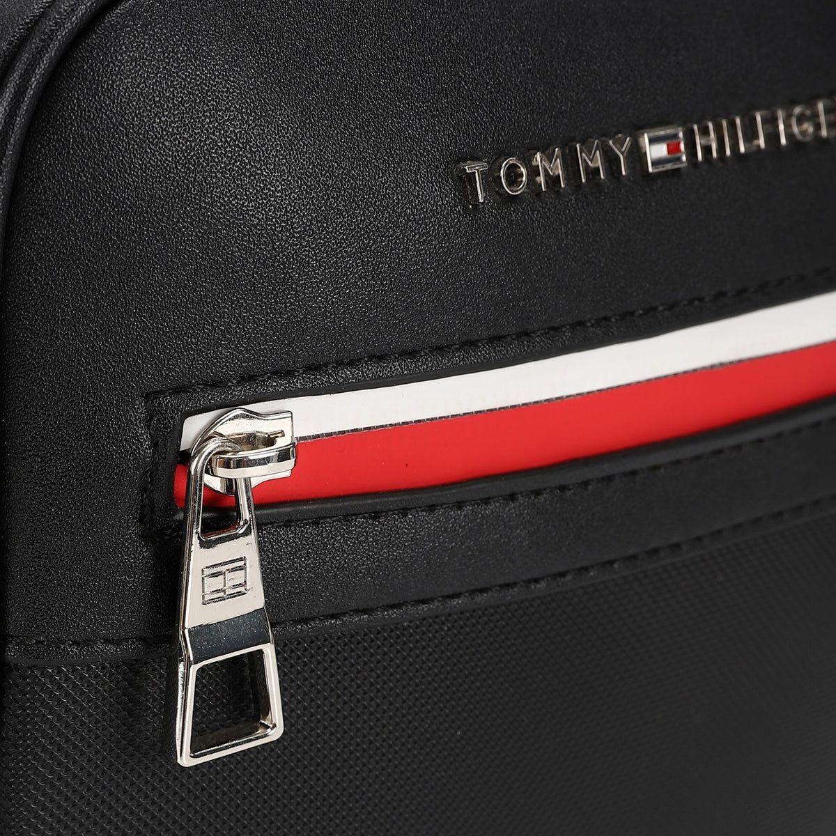 TOMMY HILFIGER Hand bag