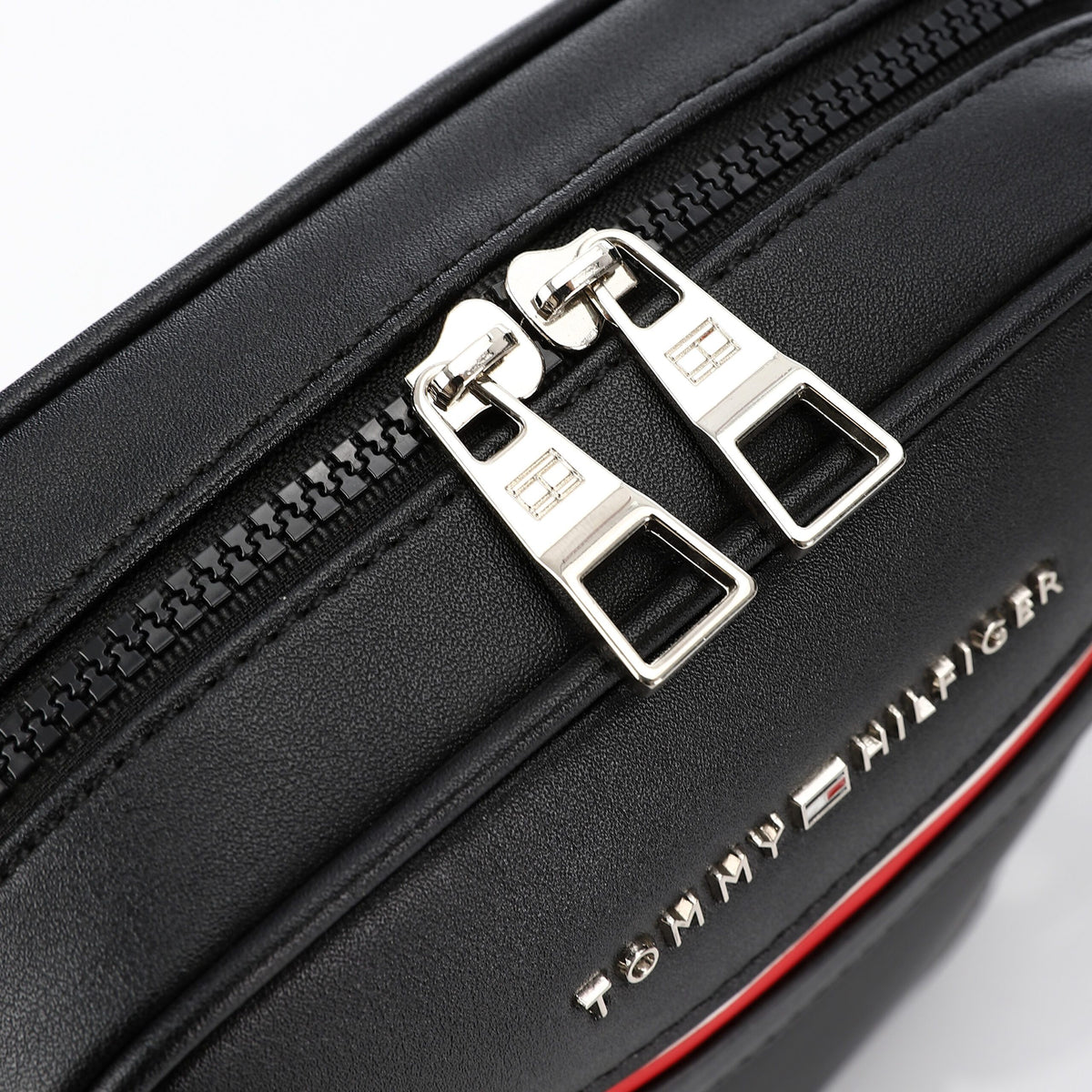 TOMMY HILFIGER Hand bag