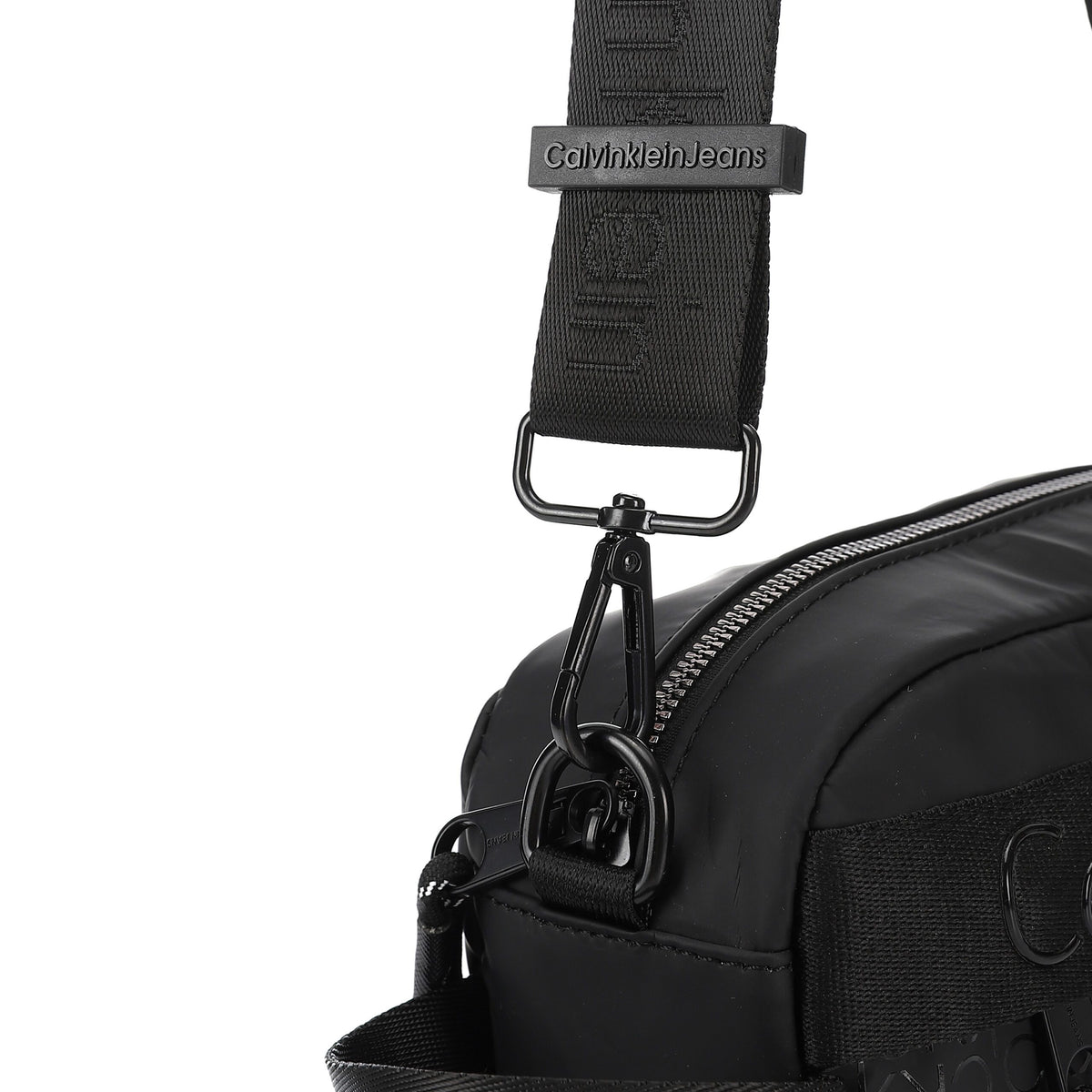 CALVIN KLEIN Hand bag
