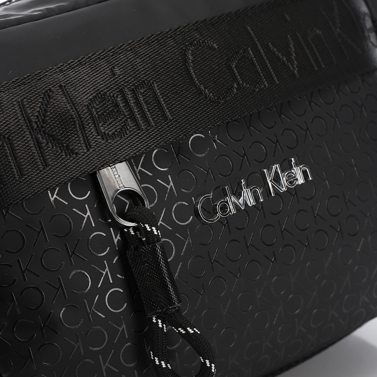 CALVIN KLEIN Hand bag