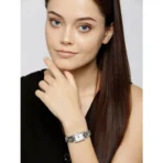 Guess Watch For Women W0540L1 - Image 5