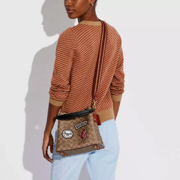 COACH WILLOW SIGNATURE CANVAS PATCHES BUCKET