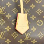 Louis Vuitton Cross Bag For Women - Image 4
