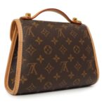 Louis Vuitton Cross Bag For Women - Image 4