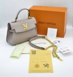 Louis Vuitton Cross Bag For Women - Image 4