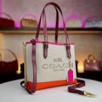 Coach Cross Bag For Women - Image 4