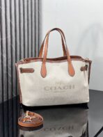 Coach Cross Bag For Women - Image 4