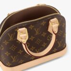 Louis Vuitton Cross Bag For Women - Image 6